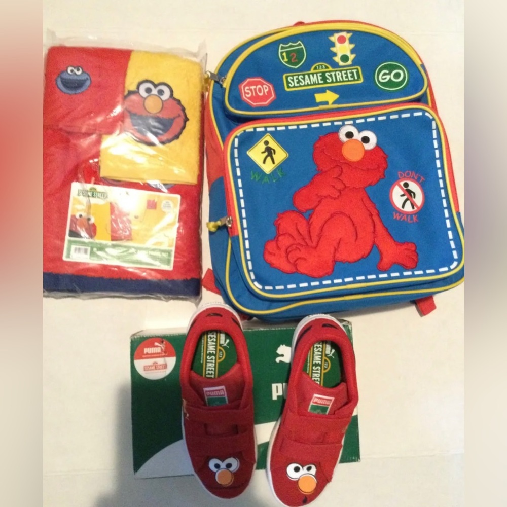Elmo sneaker gift set